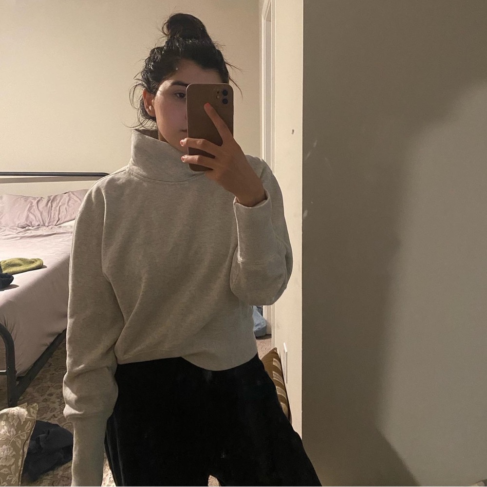 Abercrombie and Fitch soft essential grey sweater